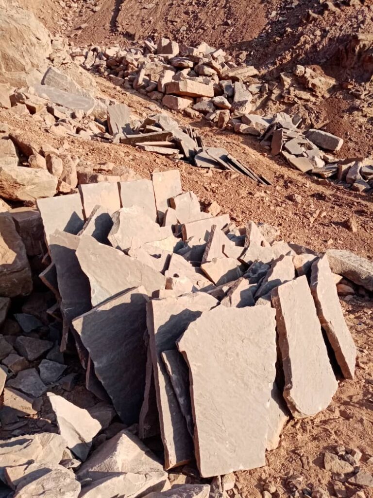 فروش سنگ لاشه قهوه ای