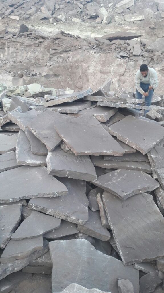 فروش سنگ لاشه قهوه ای