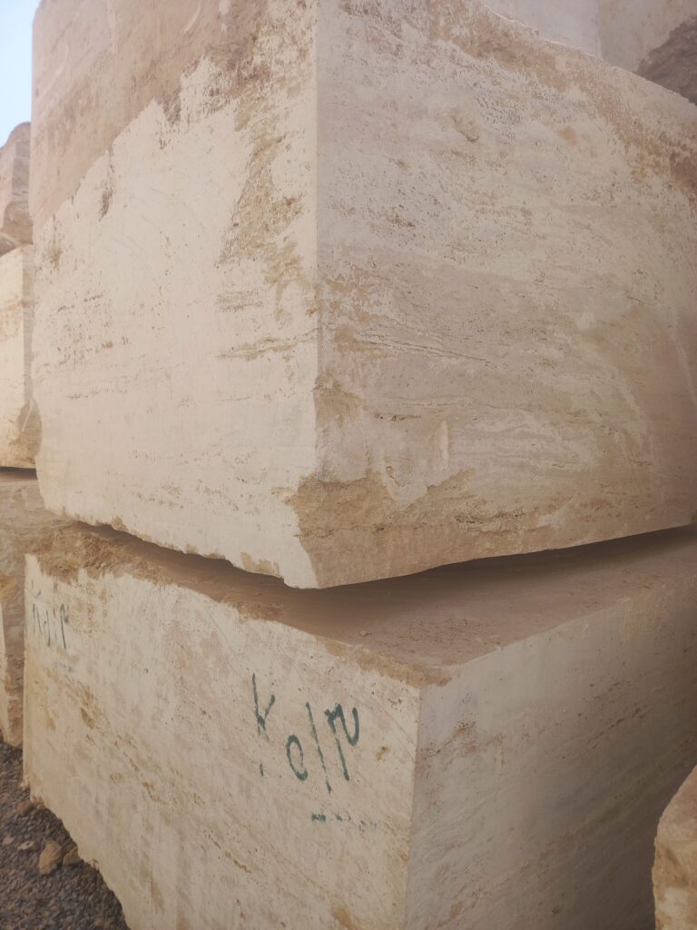 کوپ سنگ تکاب معدن سلیمی تناژ ۱۸۵ تن تک کوپ ۱۴عدد