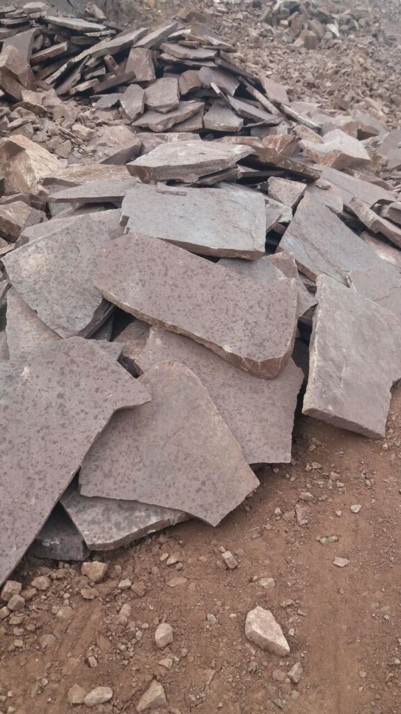 فروش سنگ لاشه قهوه ای