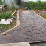 محوطه سازی با سنگ لاشه