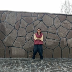 نصب سنگ کوبیک در رمپ تهران