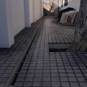 اجرای سنگ کوبیک برای محوطه سازی